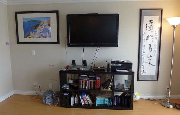 Beachside living room before remodeling